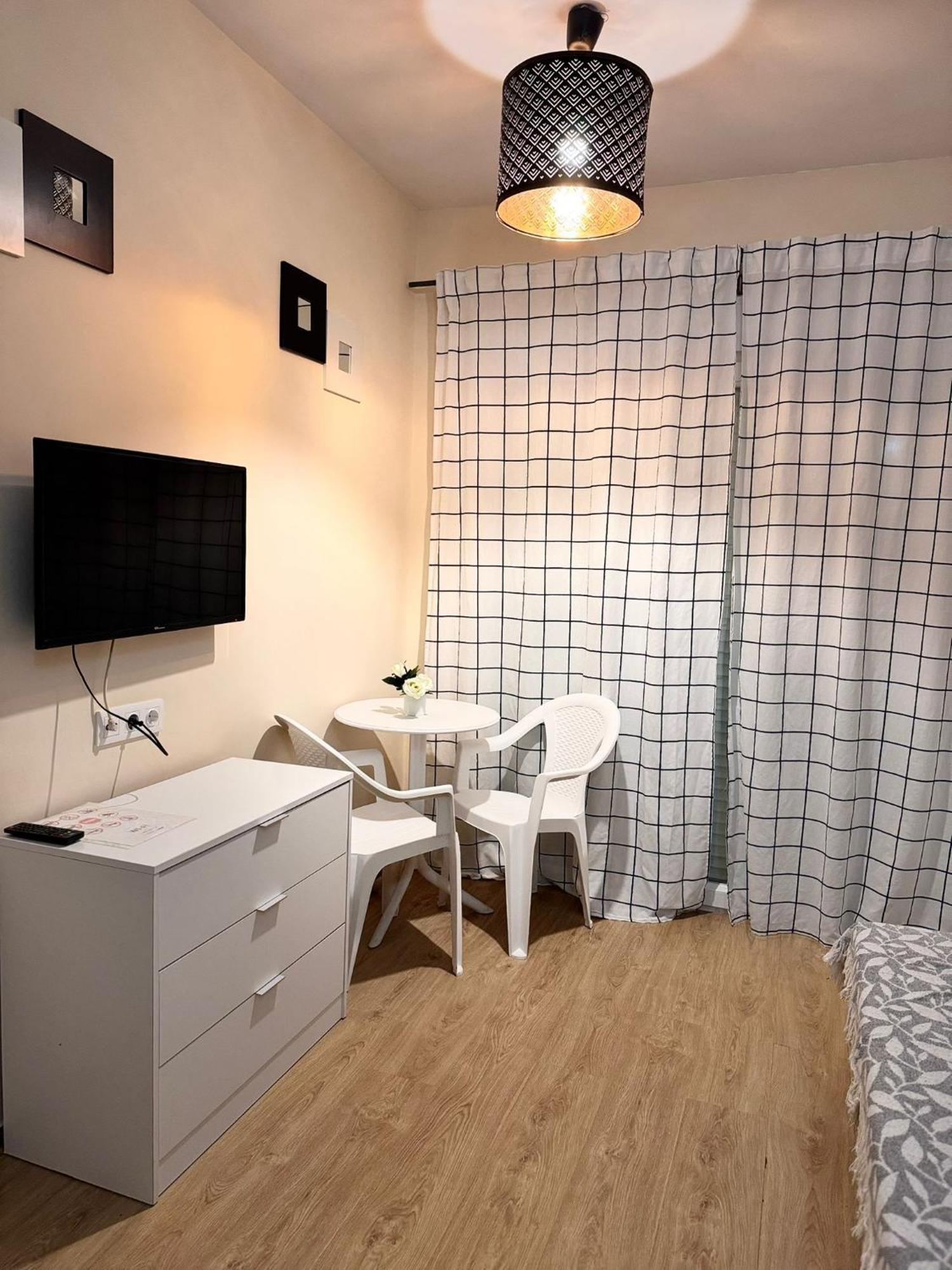 Studio A 200M De La Playa Los Locos Торевьиа Номер фото